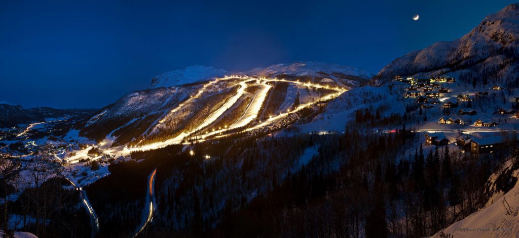 Skarsnuten Hotell - Hemsedal skisenter by night